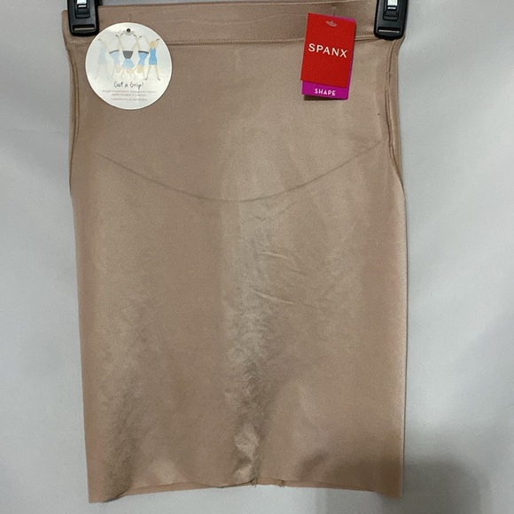 NWT SPANK SHAPEWEAR SHAPING HALF SLIP WO SIZE XS SMART GRIP STIPS STAY IN PLACE - Picture 5 of 9